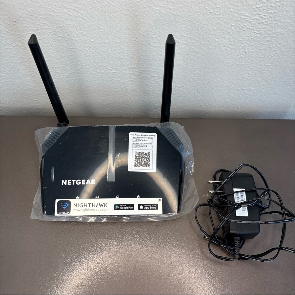 NETGEAR AC1000 R6080 Smart WiFi Router Fast Ethernet barely used